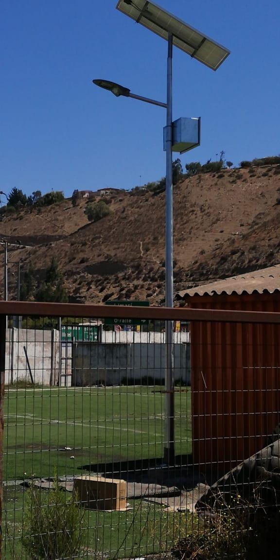 Postes o luminarias solares fotovoltaicas LED con DS43 Solar Total